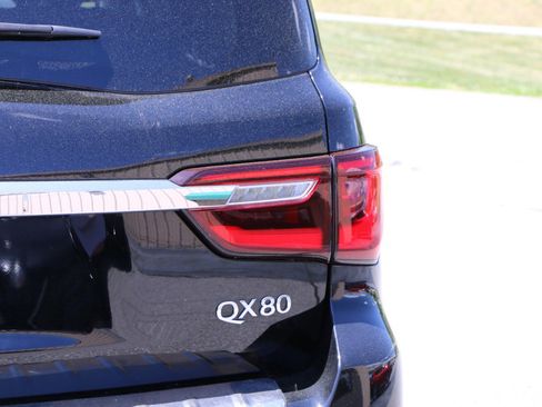 Used 2019 INFINITI QX80 Luxe RWD image 7