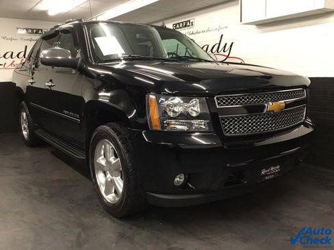 Used 2012 Chevrolet Avalanche LTZ image 3