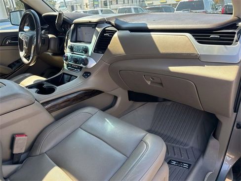 Used 2019 GMC Yukon SLT w/ Open Road Package image 17