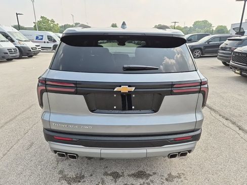 Used 2026 Chevrolet Traverse LT w/ Driver Confidence Package AWD/4WD image 7