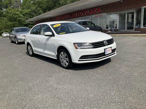Used 2017 Volkswagen Jetta S FWD image 3
