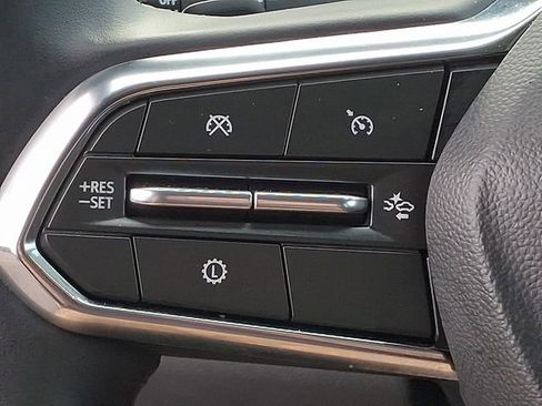 Used 2026 Chevrolet Equinox LT FWD image 21