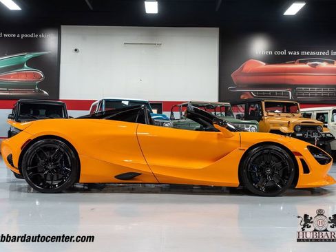 Used 2024 McLaren 750S Spider image 9