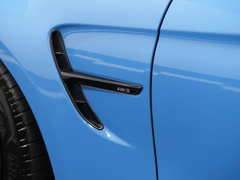 Used 2018 BMW M3 RWD image 20