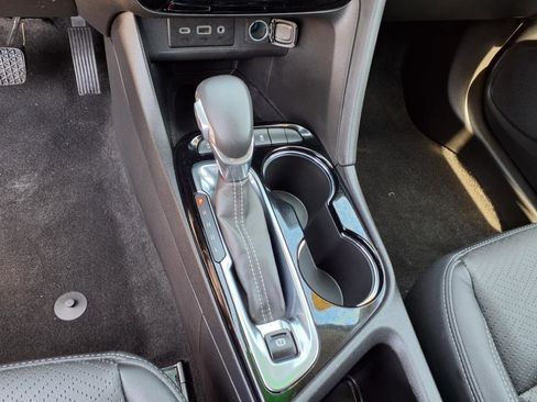 Used 2022 Buick Encore GX Essence image 10