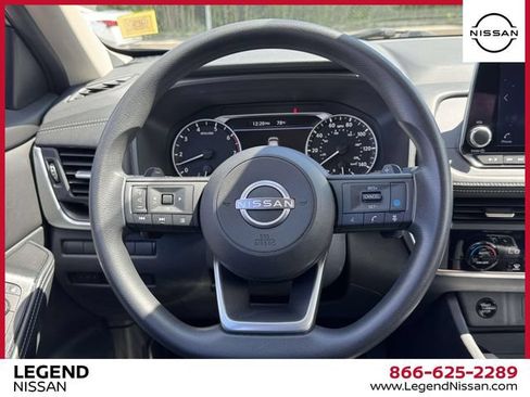 Certified 2024 Nissan Rogue SV AWD/4WD image 16