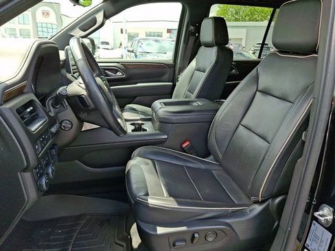 Used 2021 Chevrolet Tahoe Premier w/ Premium Package AWD/4WD image 17