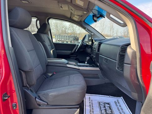 Used 2012 Nissan Titan SV image 18