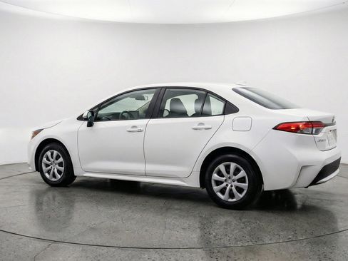 Used 2025 Toyota Corolla LE FWD image 6