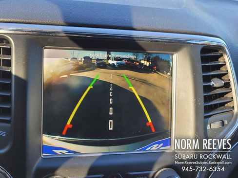 Used 2018 Jeep Grand Cherokee Limited image 10