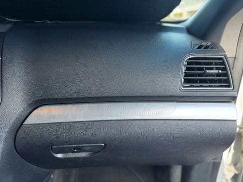 Used 2017 Ford Explorer XLT w/ Equipment Group 201A image 29