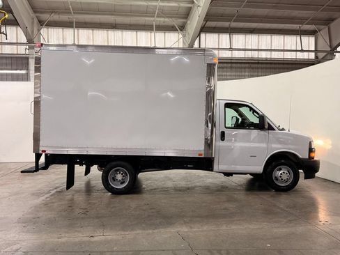 New 2025 Chevrolet Express 3500 w/ Power Convenience Package RWD image 9