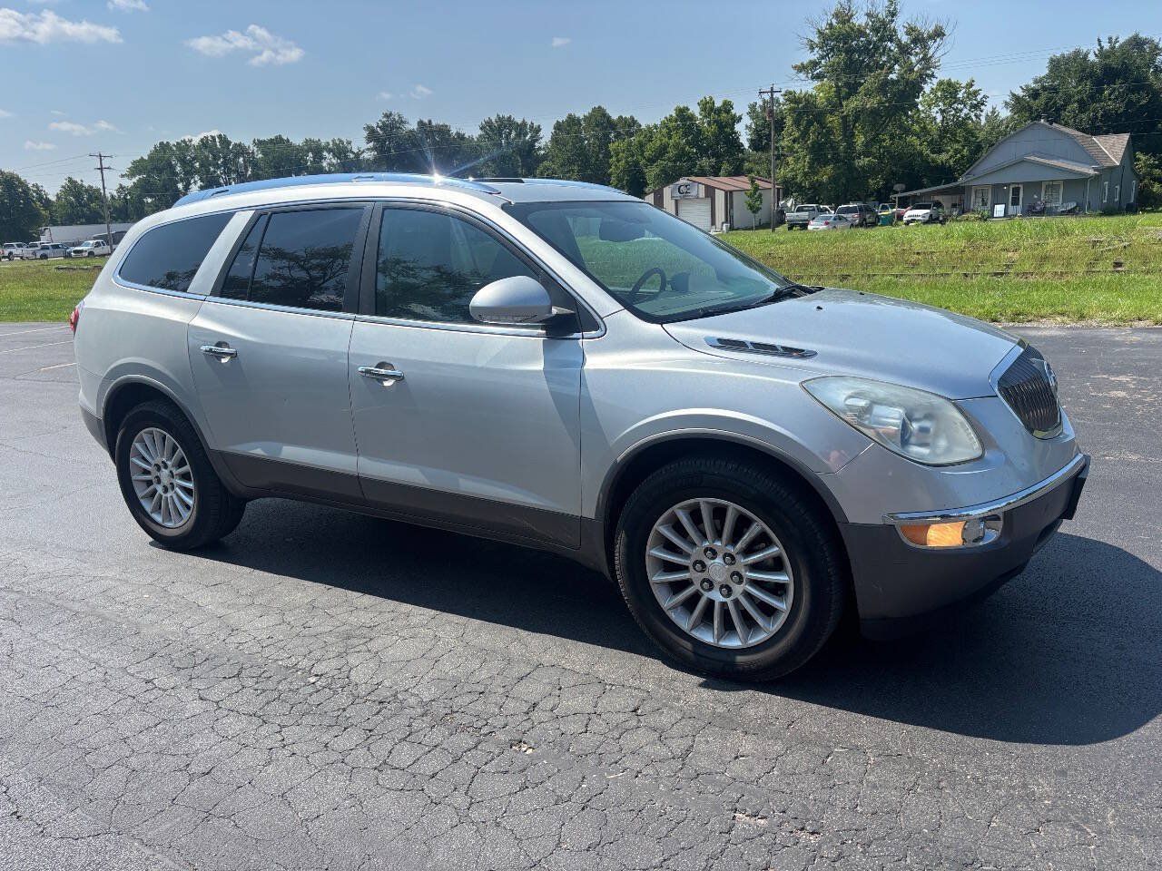 Used 2012 Buick Enclave Leather FWD image 1