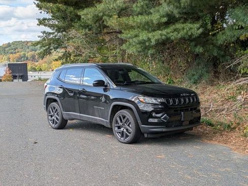 New 2026 Jeep Compass Limited image 3