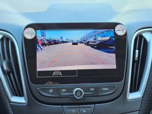 Used 2023 Chevrolet Malibu LT FWD image 12