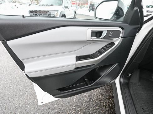 Certified 2023 Ford Explorer XLT w/ Equipment Group 202A image 20