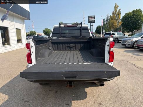 Used 2021 Chevrolet Silverado 2500 Custom w/ Custom Value Package AWD/4WD image 7