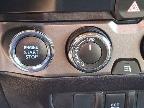 Certified 2021 Toyota Tacoma TRD Sport image 28