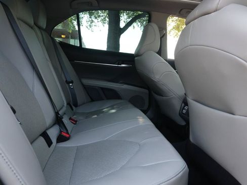 Used 2024 Toyota Camry XLE FWD image 17