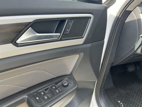 Used 2022 Volkswagen Atlas SE image 24