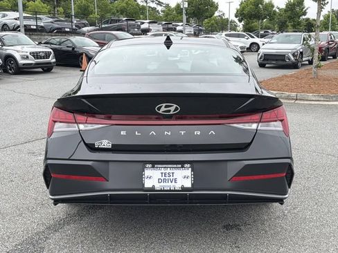 New 2026 Hyundai Elantra SEL Sport Premium FWD image 6