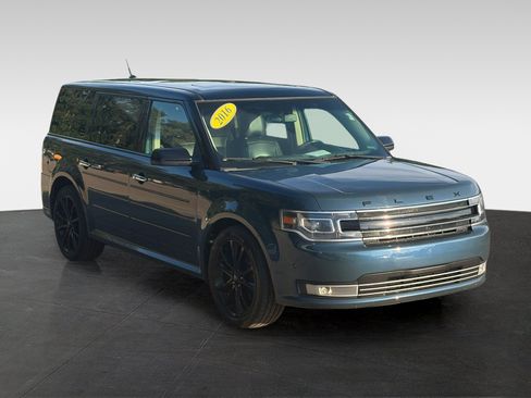 Used 2016 Ford Flex Limited w/ Equipment Group 301A FWD image 3