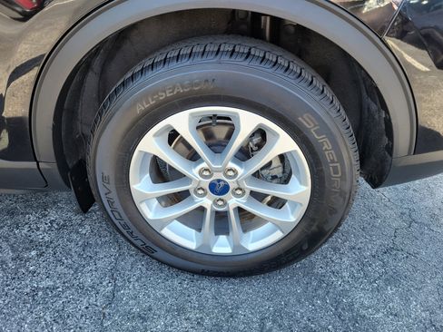 Used 2020 Ford Escape SE image 27