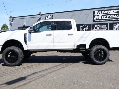 Used 2024 Ford F250 Platinum AWD/4WD image 2