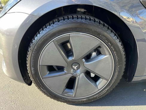 Used 2021 Tesla Model 3 Standard Range Plus image 51