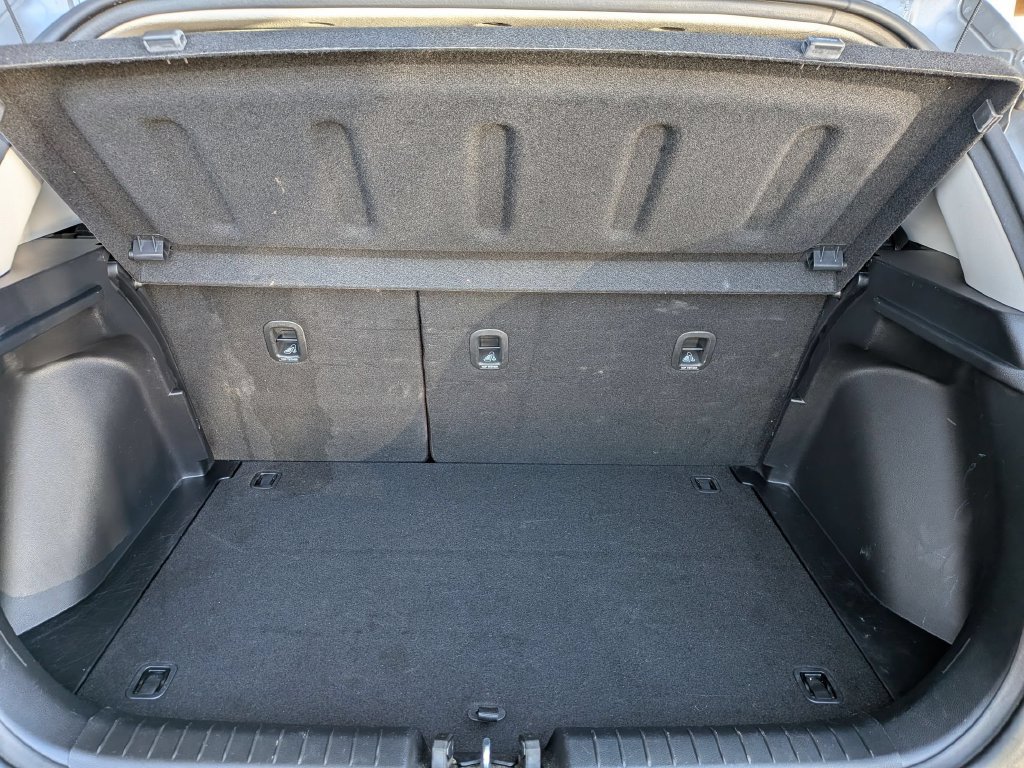 Used 2025 Hyundai Venue SEL FWD image 28