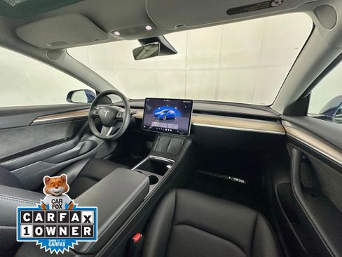 Used 2023 Tesla Model 3 Standard Range image 2