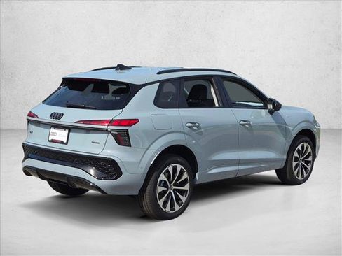 New 2026 Audi Q3 quattro 2.0T AWD/4WD image 2