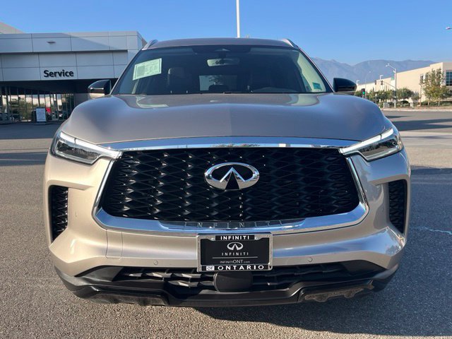 Used 2024 INFINITI QX60 Luxe w/ Cargo Package FWD image 4