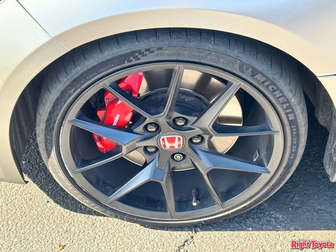 Used 2024 Honda Civic Type R image 8