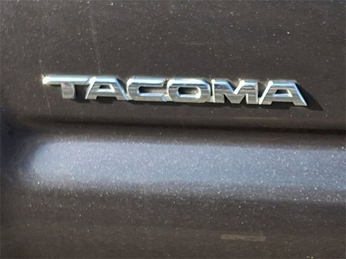 Used 2015 Toyota Tacoma PreRunner image 30
