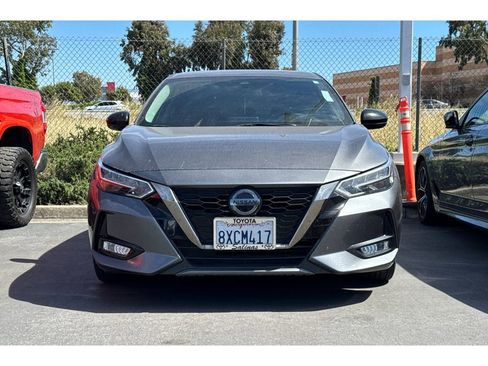 Used 2021 Nissan Sentra SR image 3
