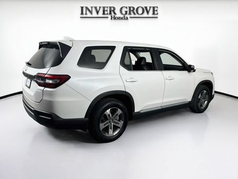 Used 2025 Honda Pilot EX-L image 5