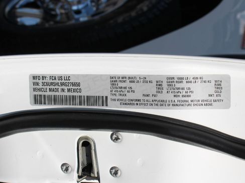 Used 2024 RAM 2500 Tradesman w/ Chrome Appearance Group image 44