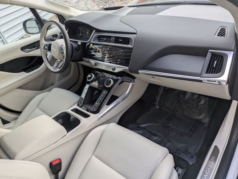New 2024 Jaguar I-PACE R-Dynamic HSE image 33