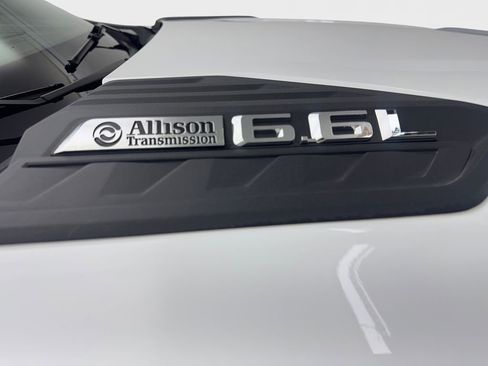 Used 2024 Chevrolet Silverado 2500 LT image 27