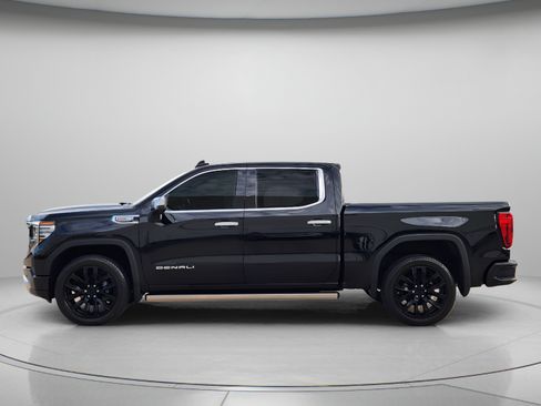 Used 2026 GMC Sierra 1500 Denali w/ Denali Reserve Package AWD/4WD image 2