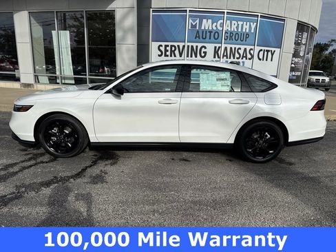 Used 2025 Honda Accord SE image 2