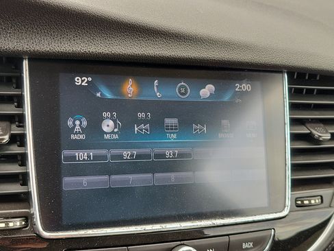 Used 2020 Buick Encore Preferred FWD image 19