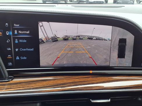 Used 2021 Cadillac Escalade Premium Luxury w/ Driver Assist Tech Package AWD/4WD image 34