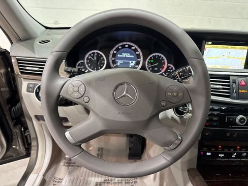 Used 2011 Mercedes-Benz E 350 Sedan image 35