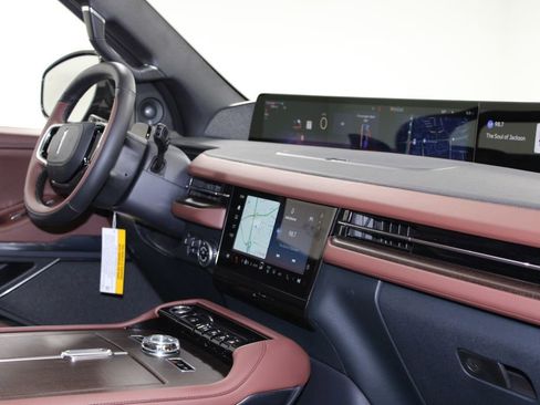 New 2026 Lincoln Navigator L Reserve AWD/4WD image 33