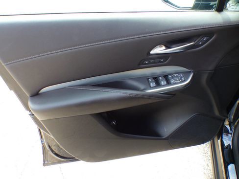 Used 2022 Cadillac XT4 Premium Luxury w/ Enhanced Visibility Package image 14