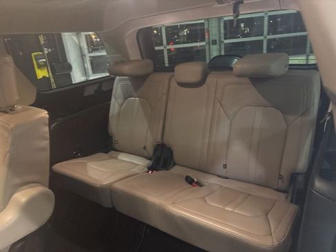 Used 2023 Ford Expedition Limited image 26