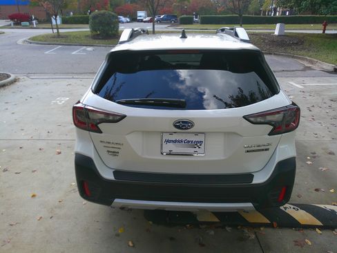 Used 2022 Subaru Outback Touring XT image 9