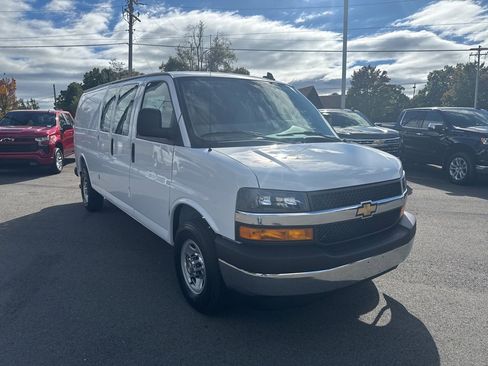 New 2025 Chevrolet Express 3500 Extended w/ Driver Convenience Package image 7